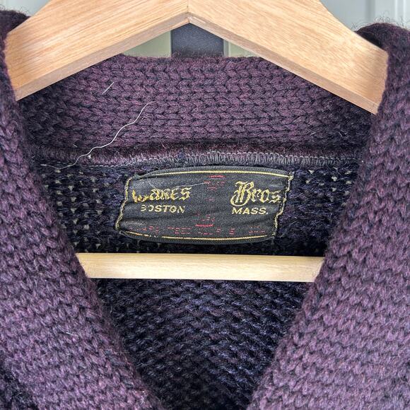 True Vintage Emerson College Lions Varsity 1950s Letter "E" V Neck Knit Sweater - Picture 3 of 5